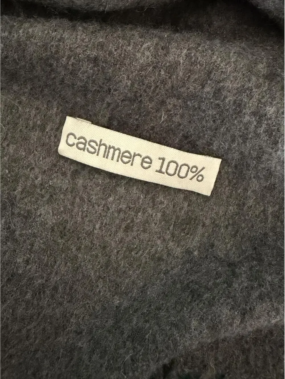 Cozy 100% Cashmere Gray Scarf with Fringe